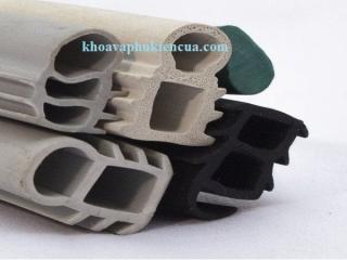 GIOĂNG CỬA THÉP